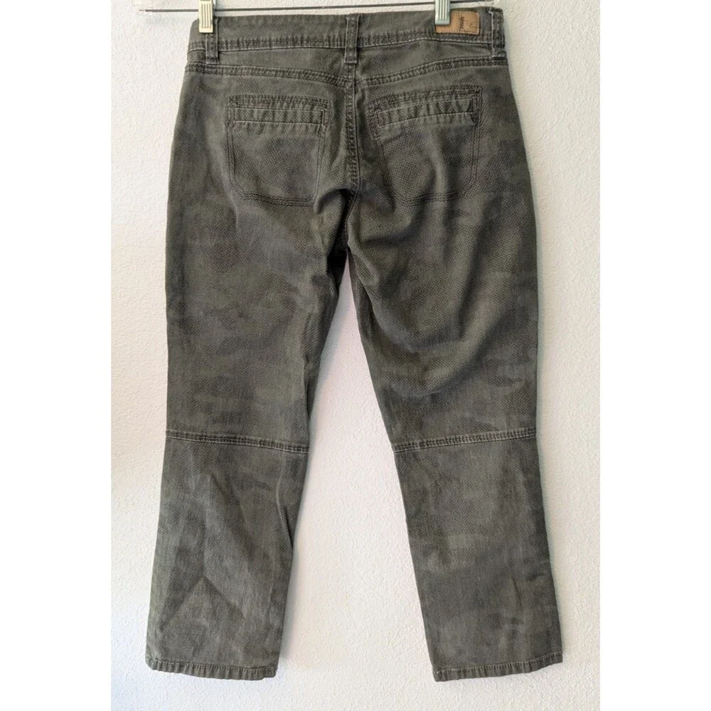 Supplies Women's Mid Rise Camo Cargo Pants Slim Stretch Size 4 (26x24) (217)